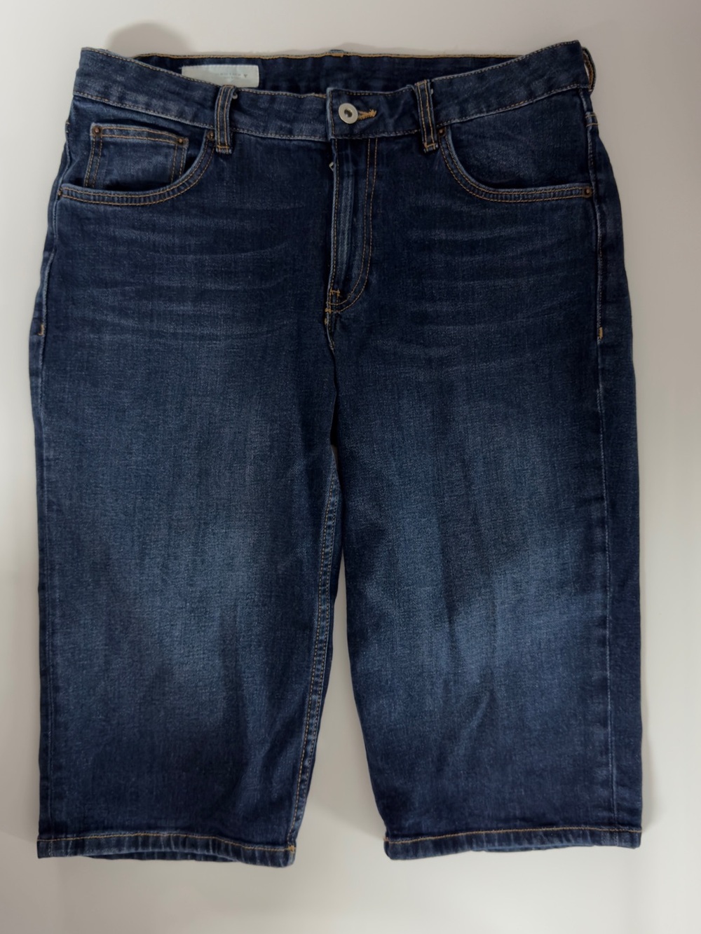 Zara Mid-Waist Capri Jeans